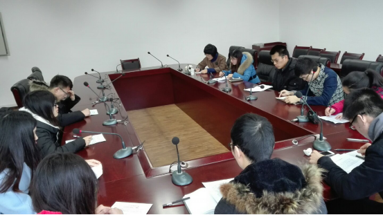 a漫
本科12级党支部生活会新闻稿453.png