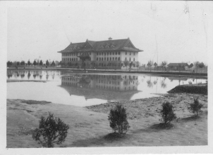 从《蜀秀集》到《国立a漫
十六周年校庆纪念特刊》:镌刻在a漫
历史丰碑上的永恒记忆(定稿) Microsoft Wo